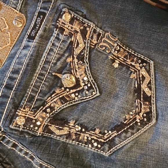 MISS ME jeans 2000s bling design on back pockets - Picture 5 of 11
